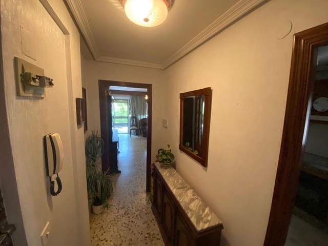 Piso de 4 habitaciones en Parque Cruz Conde, Córdoba ciudad en venta - 169.900 € (Ref: 9360063)