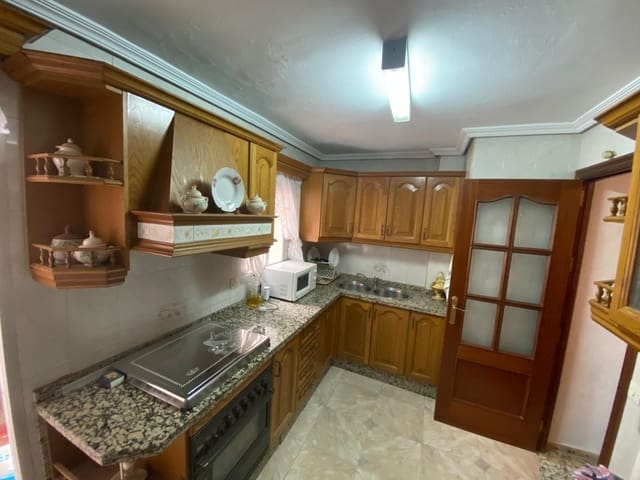 Piso de 4 habitaciones en Parque Cruz Conde, Córdoba ciudad en venta - 169.900 € (Ref: 9360063)