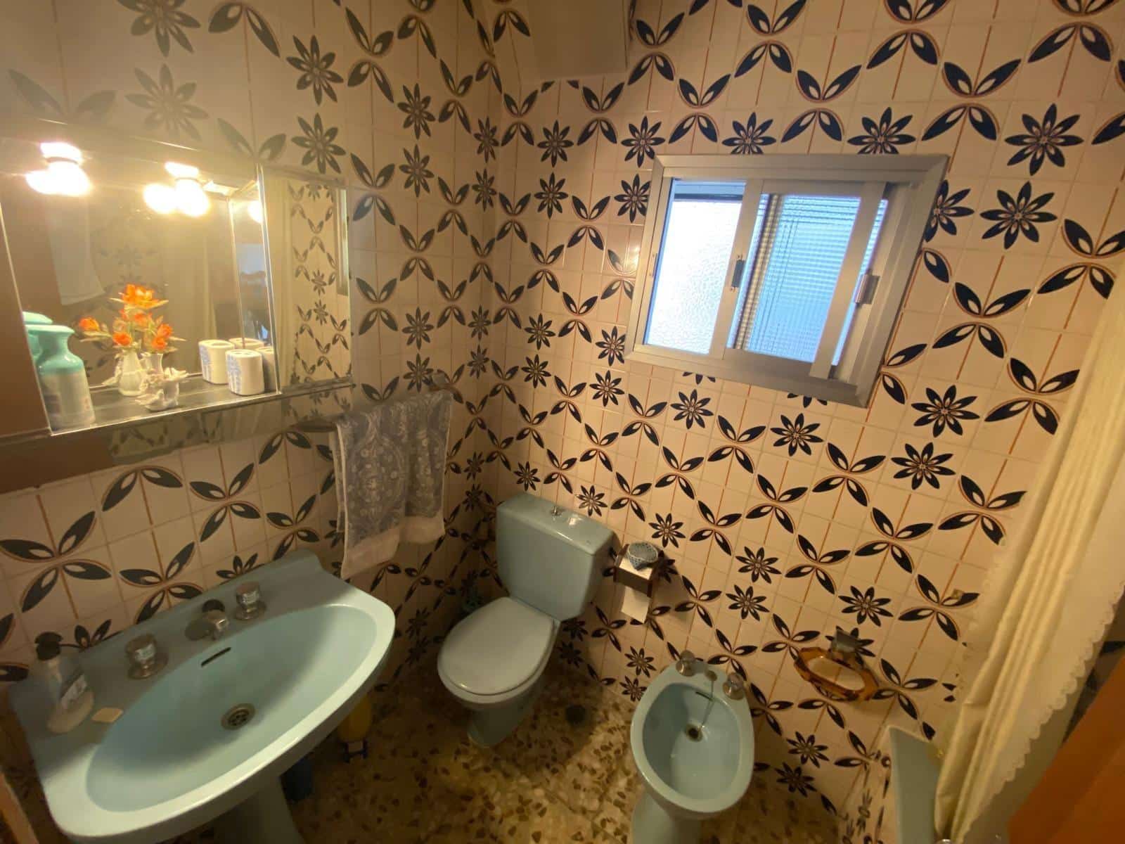 Piso de 4 habitaciones en Córdoba ciudad en venta - 169.900 € (Ref: 9360063)