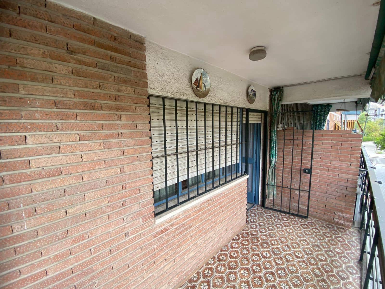 Piso de 4 habitaciones en Córdoba ciudad en venta - 169.900 € (Ref: 9360063)