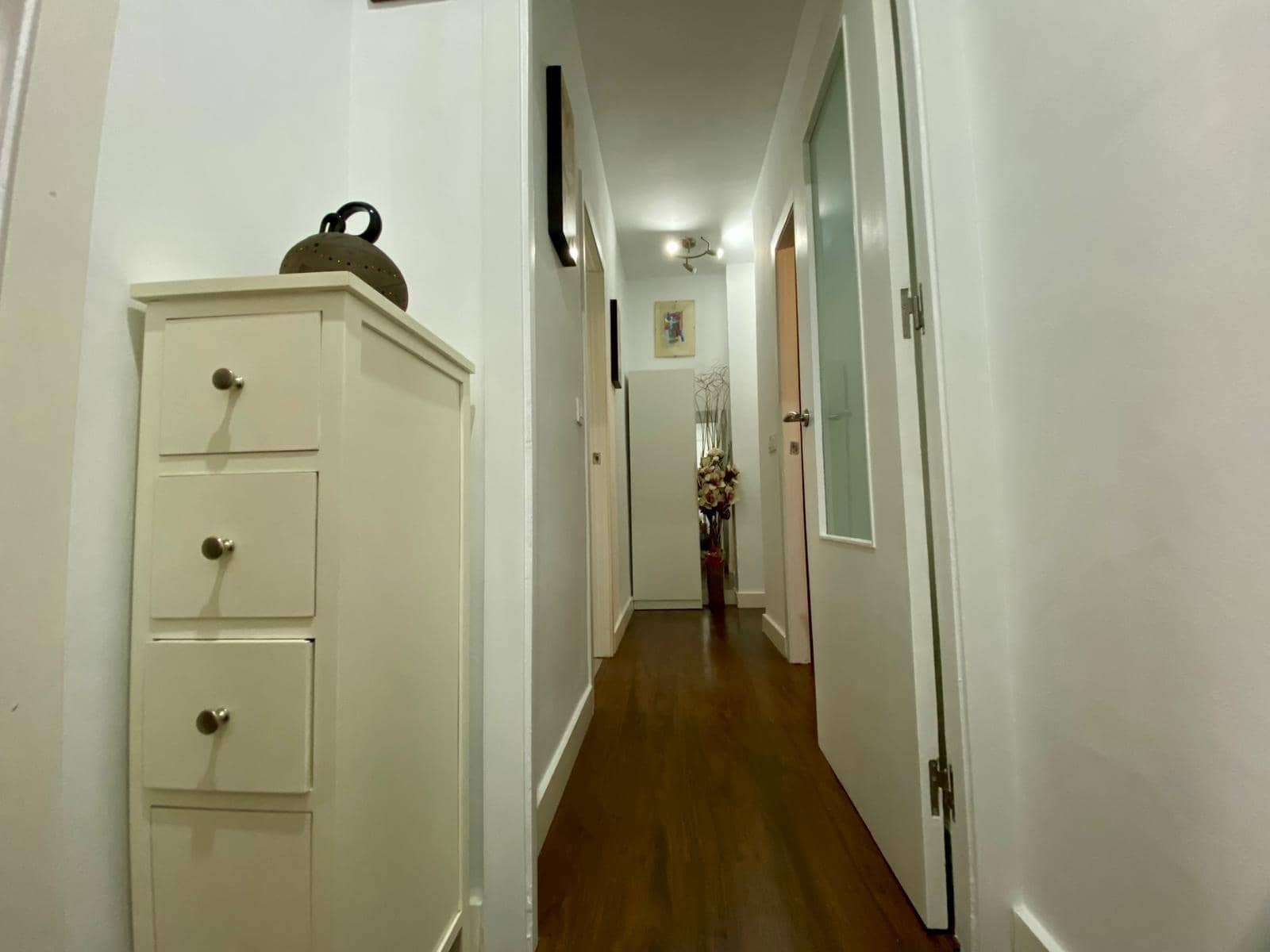 4 bedroom Flat for sale in Cordoba city with garage - € 150,000 (Ref: 9360066)