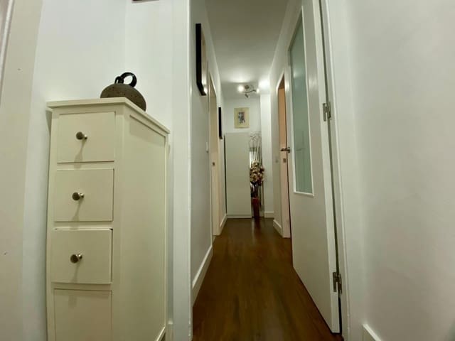 4 bedroom Flat for sale in Córdoba city with garage - € 150,000 (Ref: 9360066)