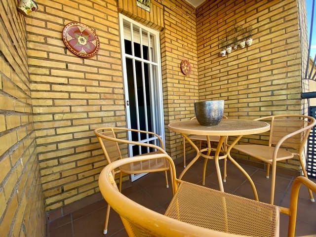 4 bedroom Flat for sale in Córdoba city with garage - € 150,000 (Ref: 9360066)