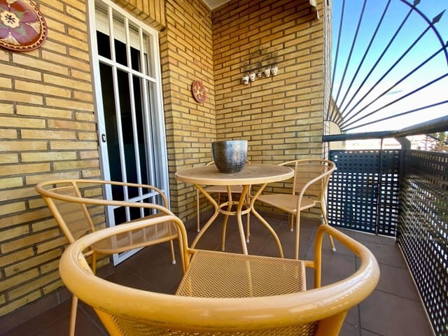 4 bedroom Flat for sale in Córdoba city with garage - € 150,000 (Ref: 9360066)