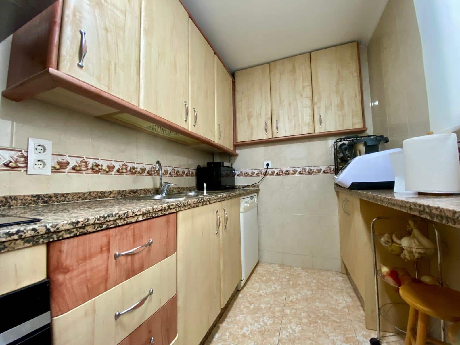 4 bedroom Flat for sale in Cordoba city with garage - € 150,000 (Ref: 9360066)