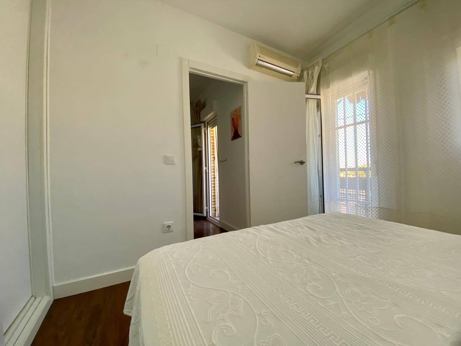 4 bedroom Flat for sale in Cordoba city with garage - € 150,000 (Ref: 9360066)