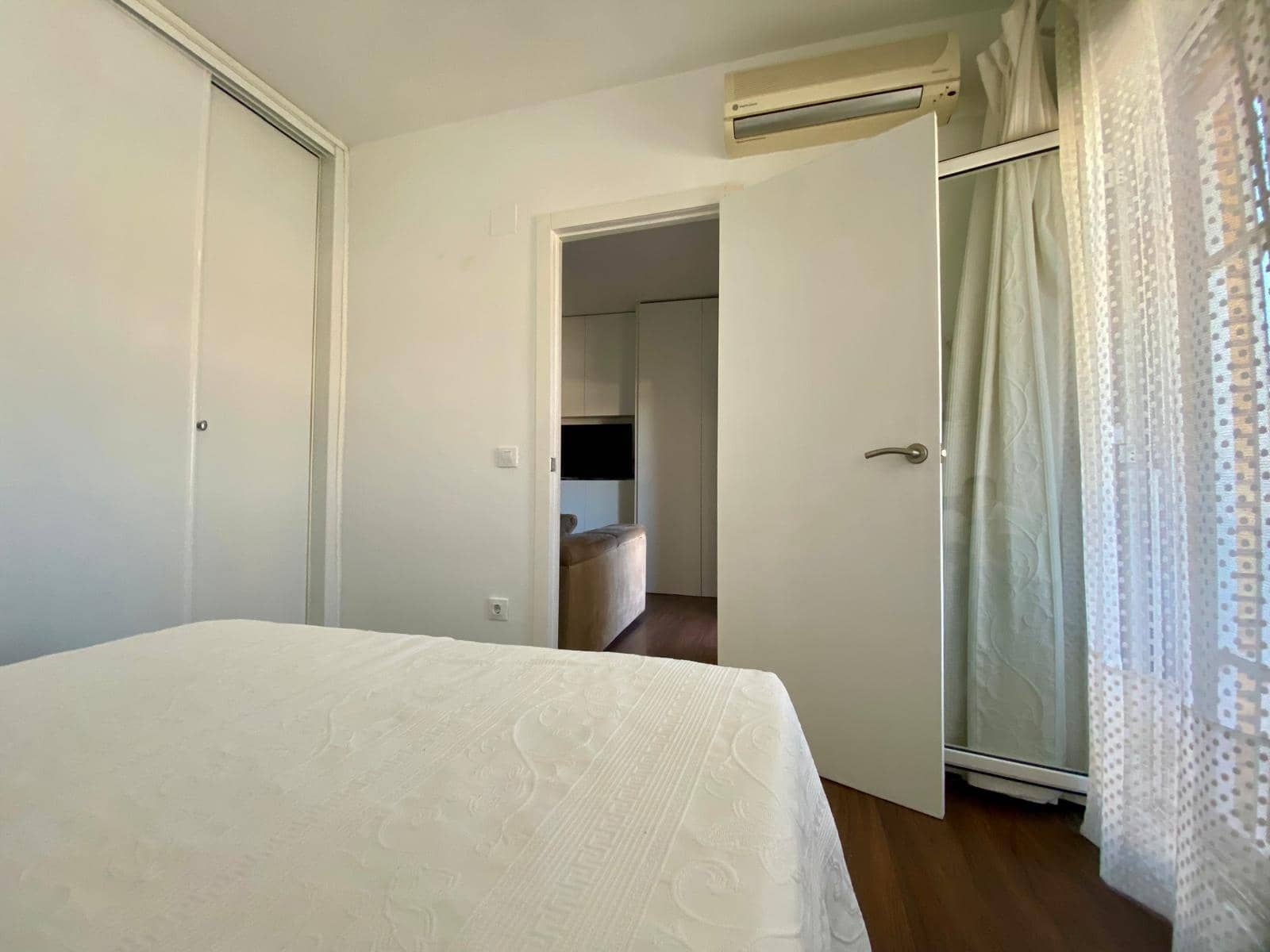 4 bedroom Flat for sale in Cordoba city with garage - € 150,000 (Ref: 9360066)