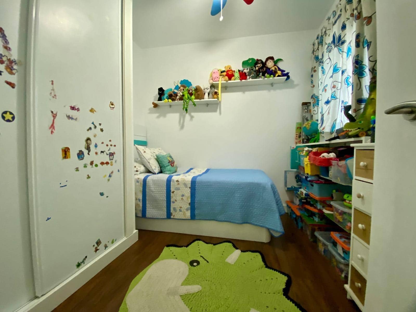 4 bedroom Flat for sale in Cordoba city with garage - € 150,000 (Ref: 9360066)