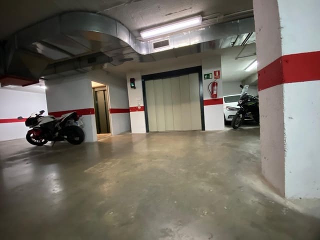 Garage in vendita in Cordova città - 20.000 € (Rif: 9360070)