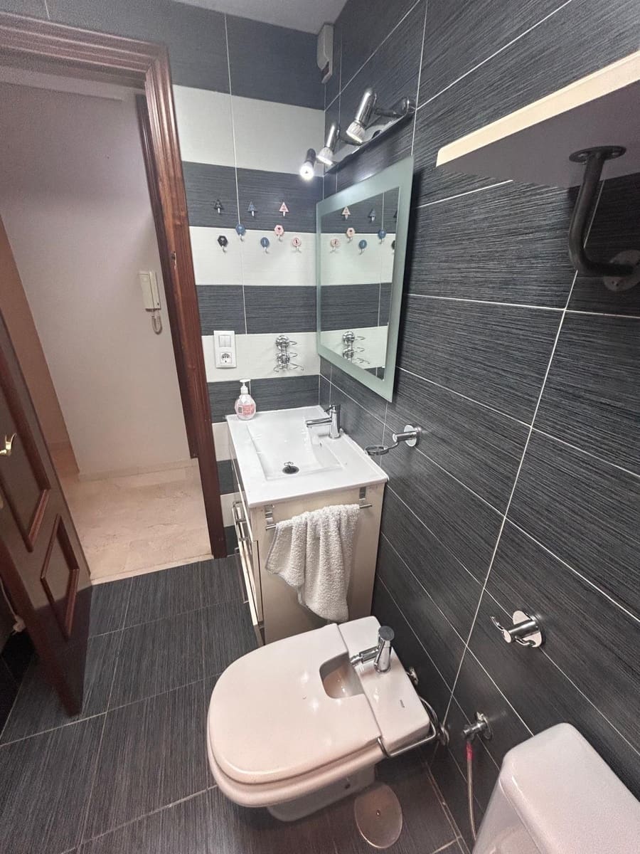 3 soverom Hus til salgs i Cordoba by med svømmebasseng garasje - € 340 000 (Ref: 9360073)