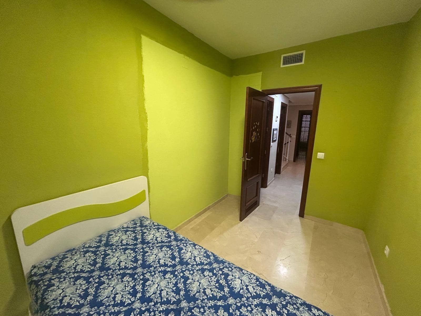 3 soverom Hus til salgs i Cordoba by med svømmebasseng garasje - € 340 000 (Ref: 9360073)