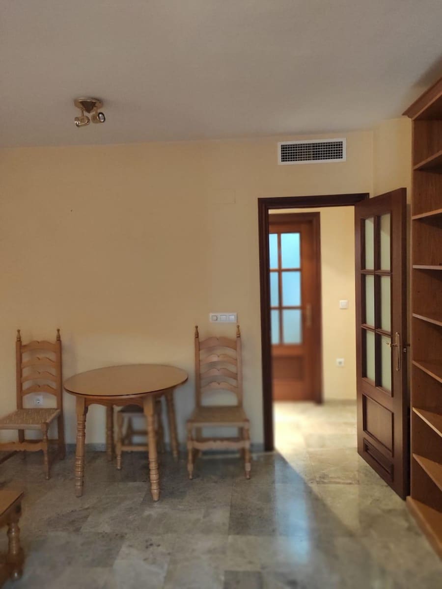 2 bedroom Flat for sale in Cordoba city - € 184,500 (Ref: 9360076)