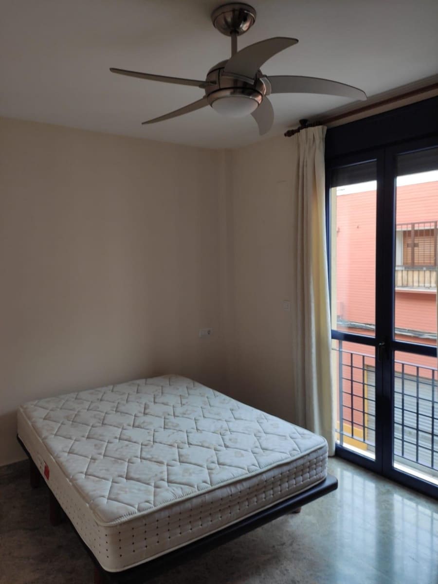 2 bedroom Flat for sale in Cordoba city - € 184,500 (Ref: 9360076)