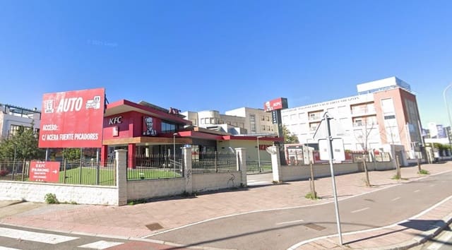 2 bedroom Flat for sale in Córdoba city - € 184,500 (Ref: 9360076)