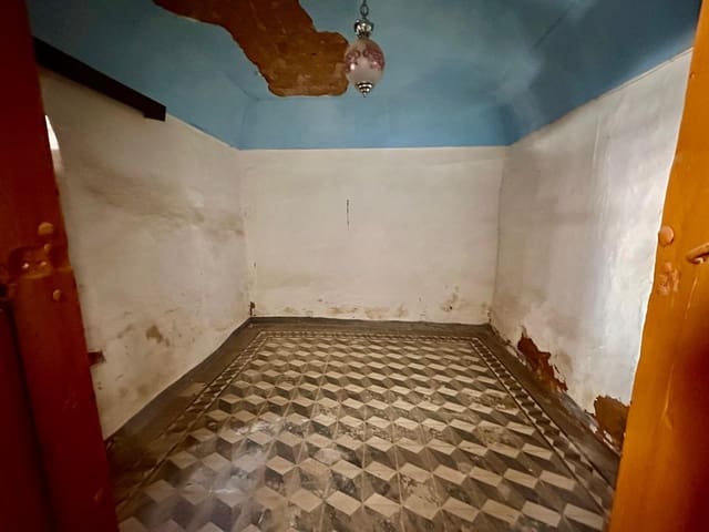 5 bedroom Finca/Country House for sale in Fuente Obejuna - € 12,000 (Ref: 9360078)