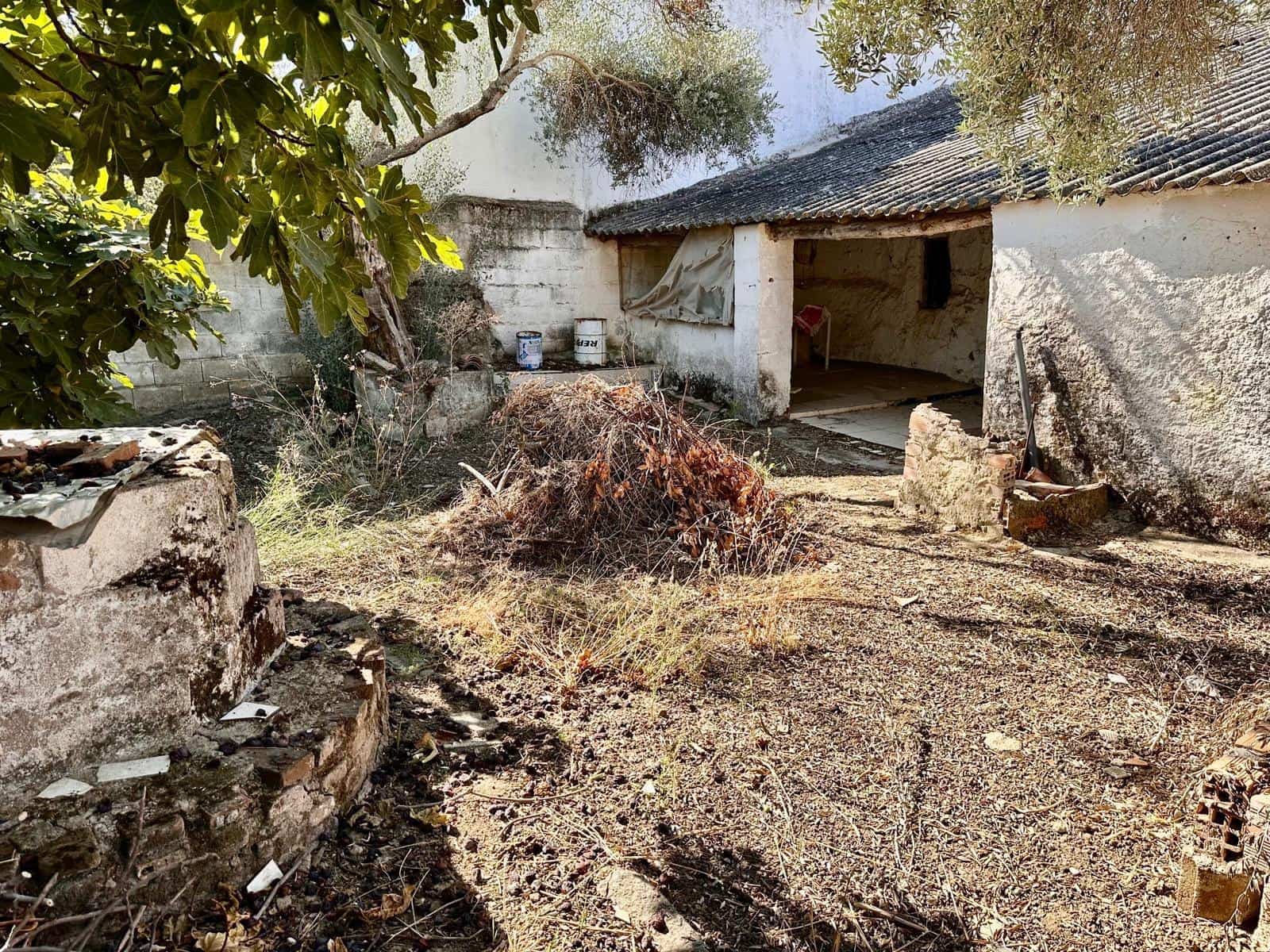 5 bedroom Finca/Country House for sale in Fuente Obejuna - € 12,000 (Ref: 9360078)