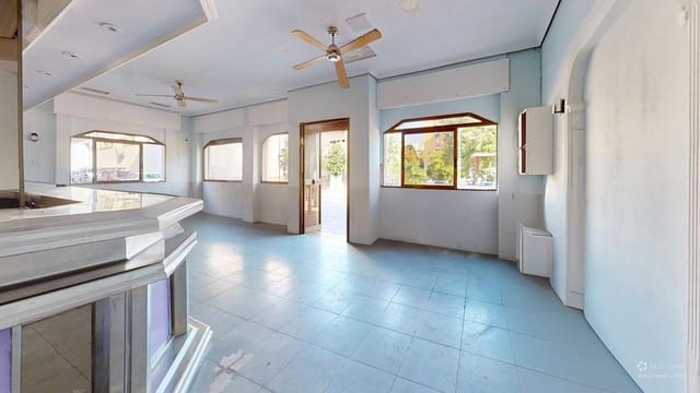 Kommersiell til salgs i Córdoba by - € 79 500 (Ref: 9360079)