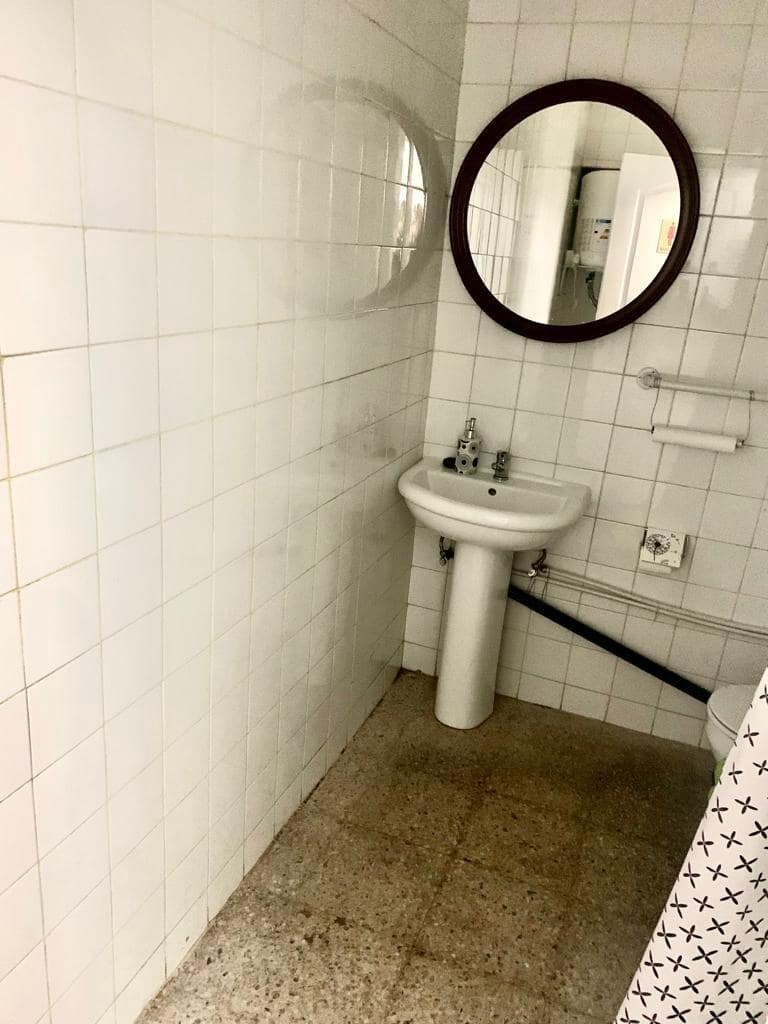 Kommersiell til salgs i Cordoba by - € 110 000 (Ref: 9360084)