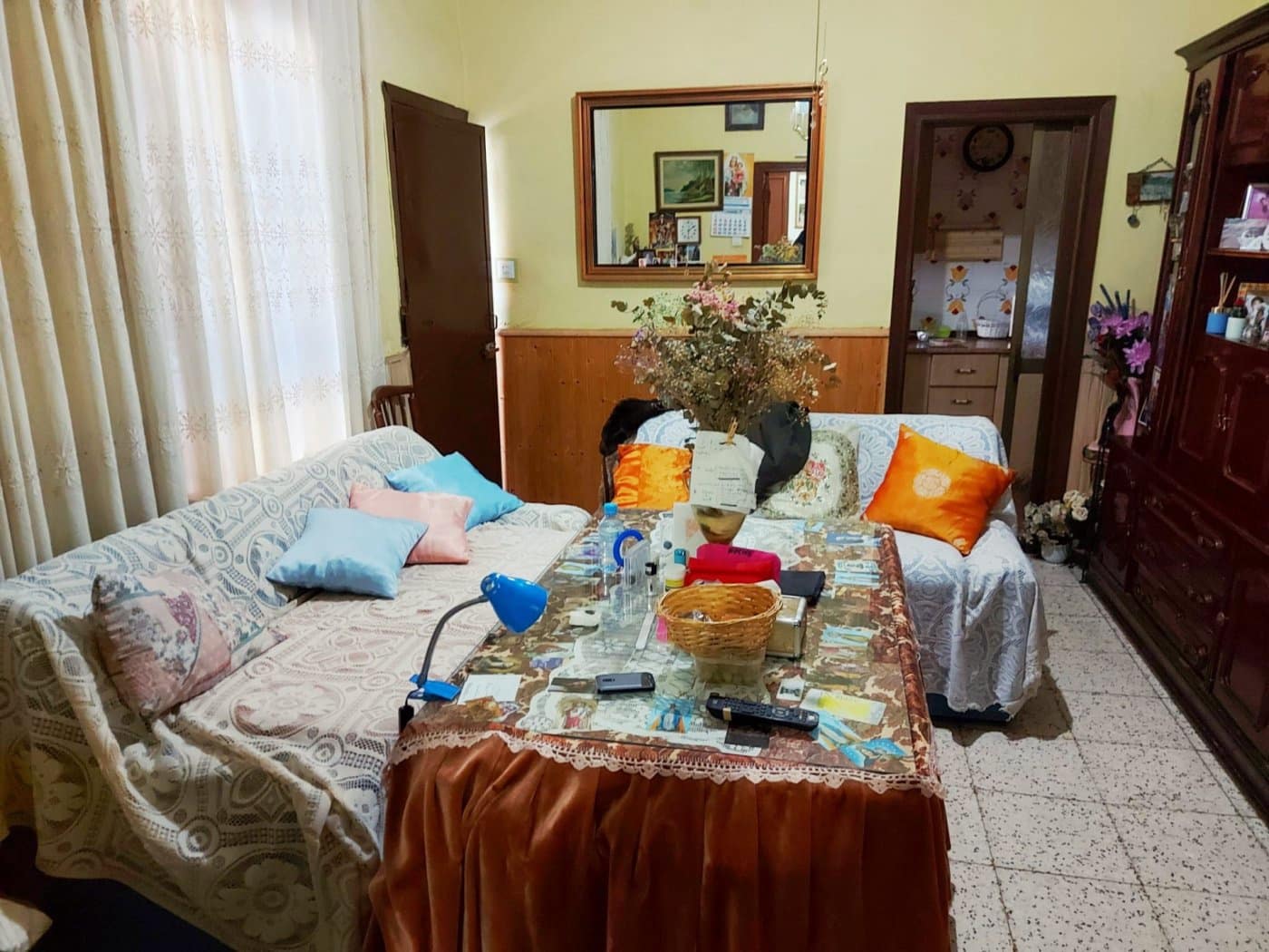 8 makuuhuone Omakotitalo myytävänä paikassa Cordoba kaupunki - 325 000 € (Ref: 9360085)