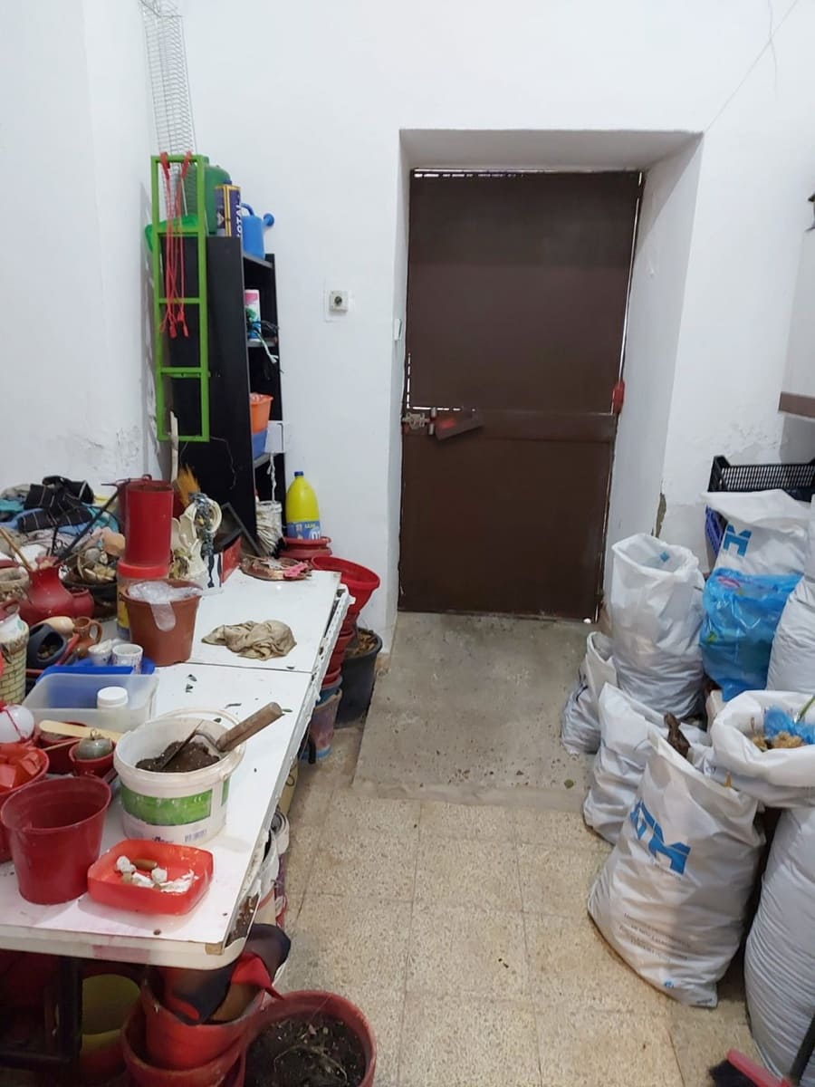 8 makuuhuone Omakotitalo myytävänä paikassa Cordoba kaupunki - 325 000 € (Ref: 9360085)