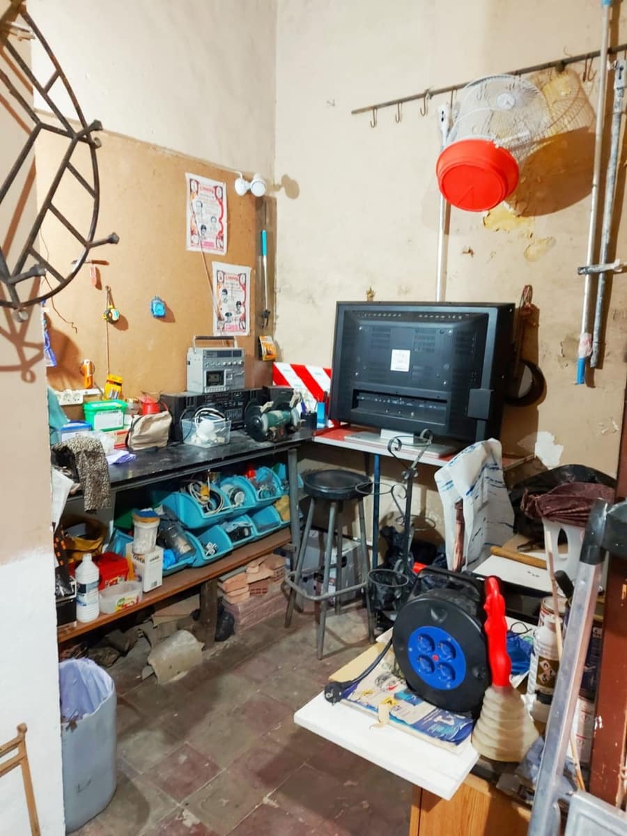 8 makuuhuone Omakotitalo myytävänä paikassa Cordoba kaupunki - 325 000 € (Ref: 9360085)