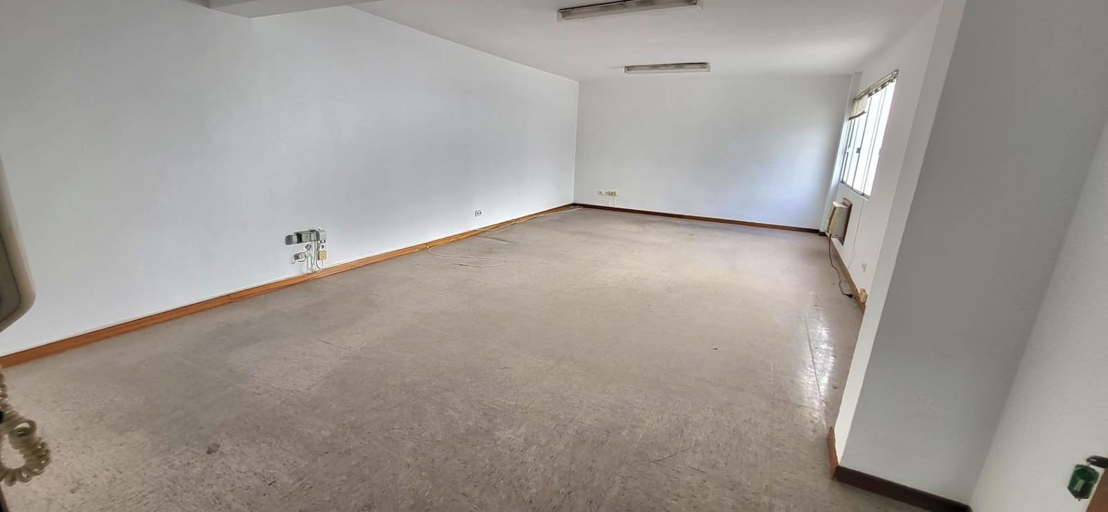 Oficina en Córdoba ciudad en alquiler - 375 € (Ref: 9360087)