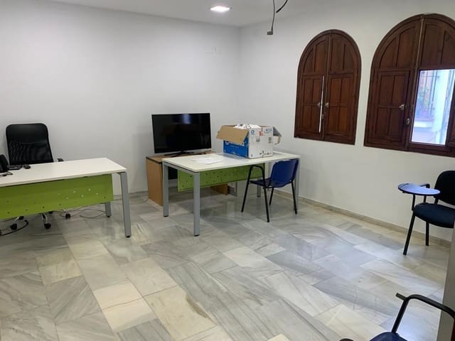 Oficina de 3 habitaciones en Centro, Córdoba ciudad en alquiler - 220 € (Ref: 9360088)