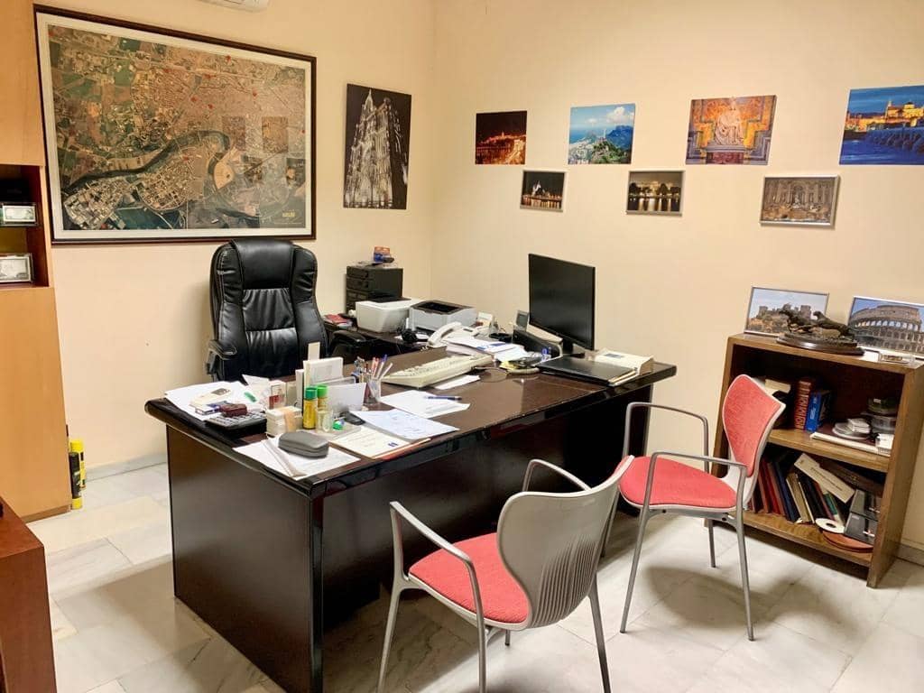 Oficina de 3 habitaciones en Córdoba ciudad en alquiler - 220 € (Ref: 9360088)