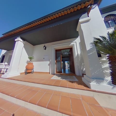 11 soverom Villa til salgs i Córdoba by med svømmebasseng garasje - € 870 000 (Ref: 9362423)