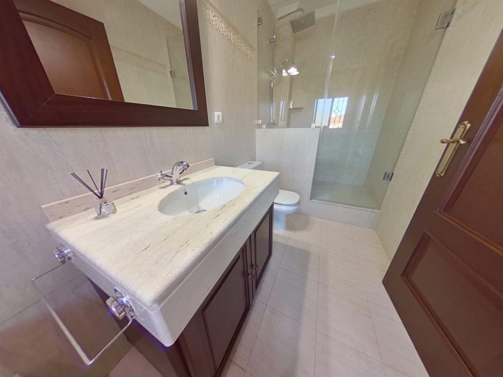 11 soveværelse Villa til salg i Cordoba by med swimmingpool garage - € 870.000 (Ref: 9362423)