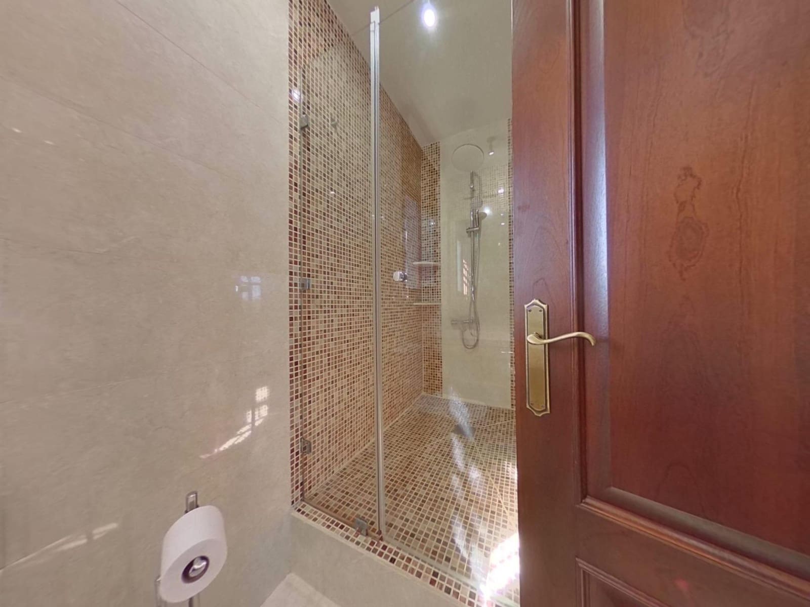 11 soveværelse Villa til salg i Cordoba by med swimmingpool garage - € 870.000 (Ref: 9362423)