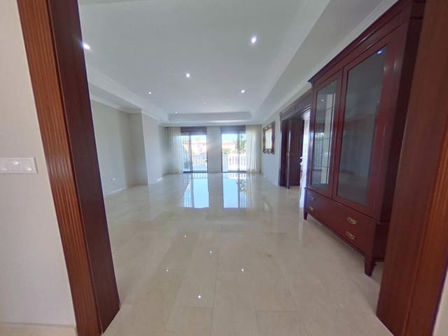 11 soverom Villa til salgs i Córdoba by med svømmebasseng garasje - € 870 000 (Ref: 9362423)