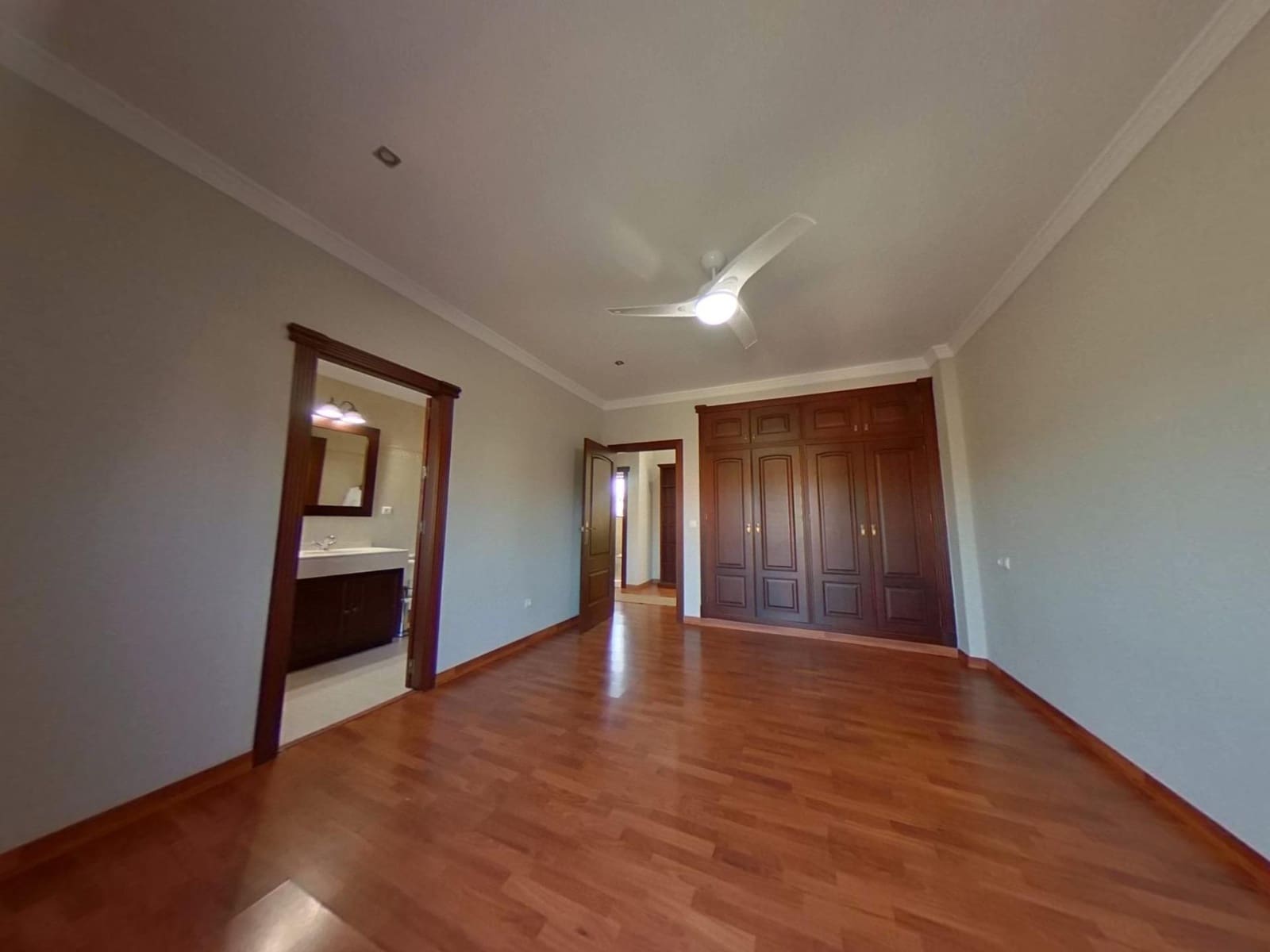 11 soveværelse Villa til salg i Cordoba by med swimmingpool garage - € 870.000 (Ref: 9362423)