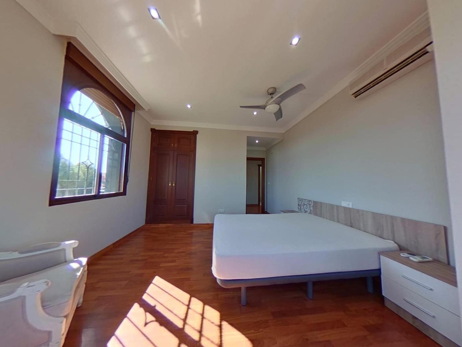 11 soveværelse Villa til salg i Cordoba by med swimmingpool garage - € 870.000 (Ref: 9362423)