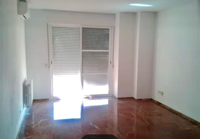 2 soveværelse Lejlighed til salg i Córdoba by med garage - € 245.000 (Ref: 9367642)