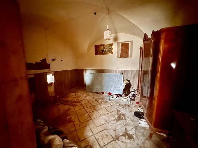 9 bedroom Townhouse for sale in Fuente Obejuna - € 50,000 (Ref: 9367644)