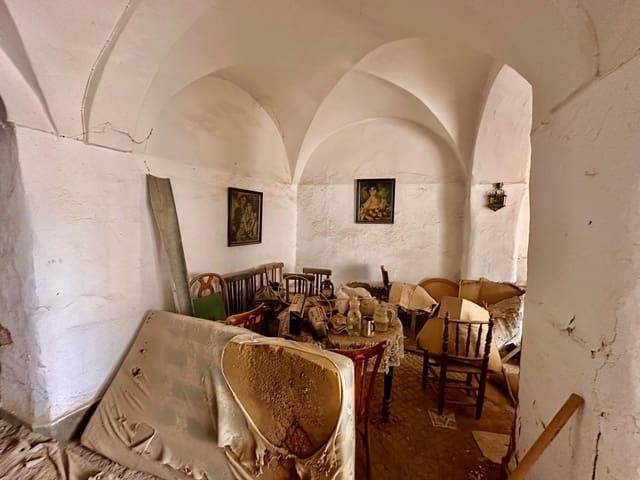 9 bedroom Townhouse for sale in Fuente Obejuna - € 50,000 (Ref: 9367644)