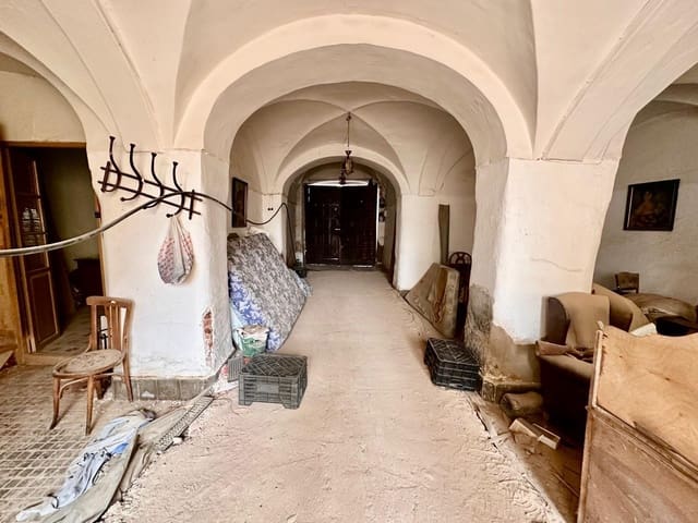 9 bedroom Townhouse for sale in Fuente Obejuna - € 50,000 (Ref: 9367644)