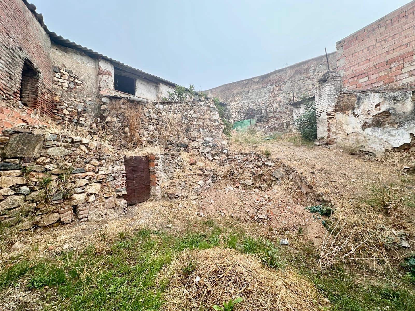 9 slaapkamer Huis te koop in Fuente Obejuna - € 50.000 (Ref: 9367644)