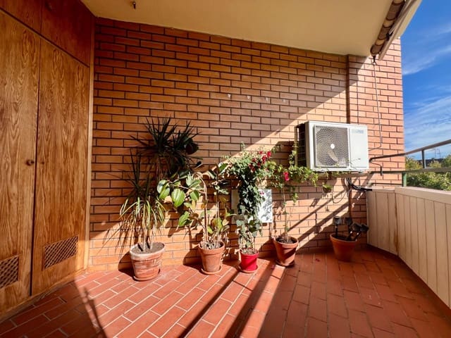 4 camera da letto Appartamento in vendita in Cordova città - 120.000 € (Rif: 9374222)