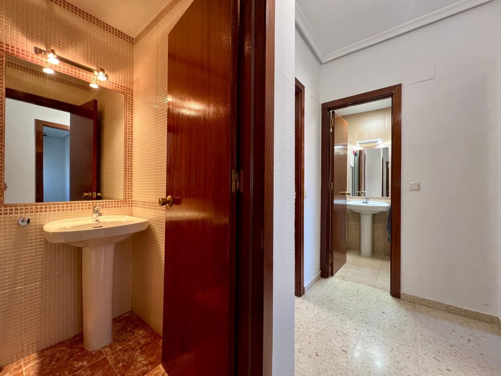 4 soveværelse Lejlighed til salg i Cordoba by - € 120.000 (Ref: 9374222)