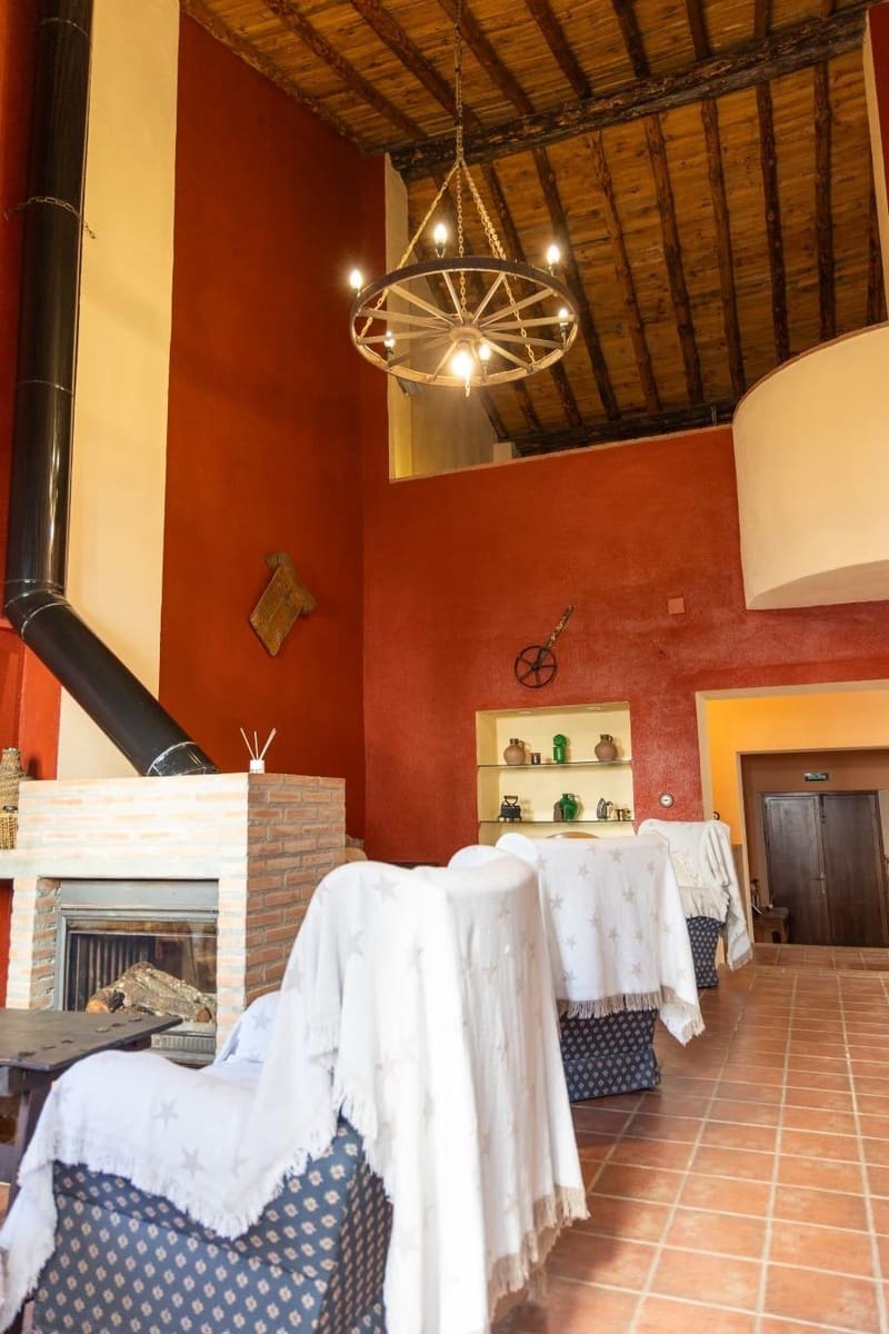 5 slaapkamer Finca/Landhuis te koop in Cordoba stad met zwembad - € 145.000 (Ref: 9383037)