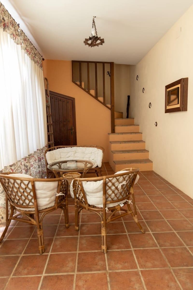 5 slaapkamer Finca/Landhuis te koop in Cordoba stad met zwembad - € 145.000 (Ref: 9383037)