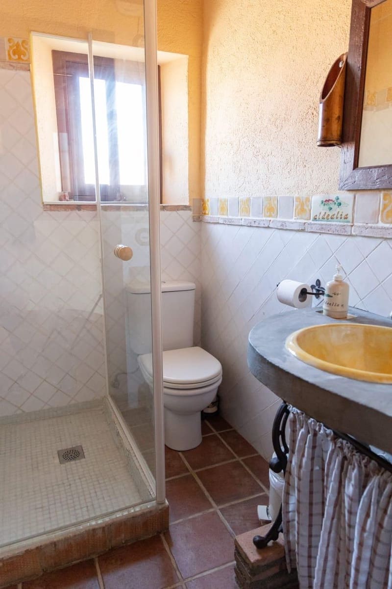 5 slaapkamer Finca/Landhuis te koop in Cordoba stad met zwembad - € 145.000 (Ref: 9383037)