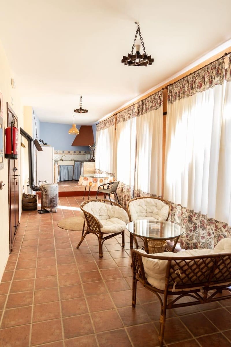 5 slaapkamer Finca/Landhuis te koop in Cordoba stad met zwembad - € 145.000 (Ref: 9383037)