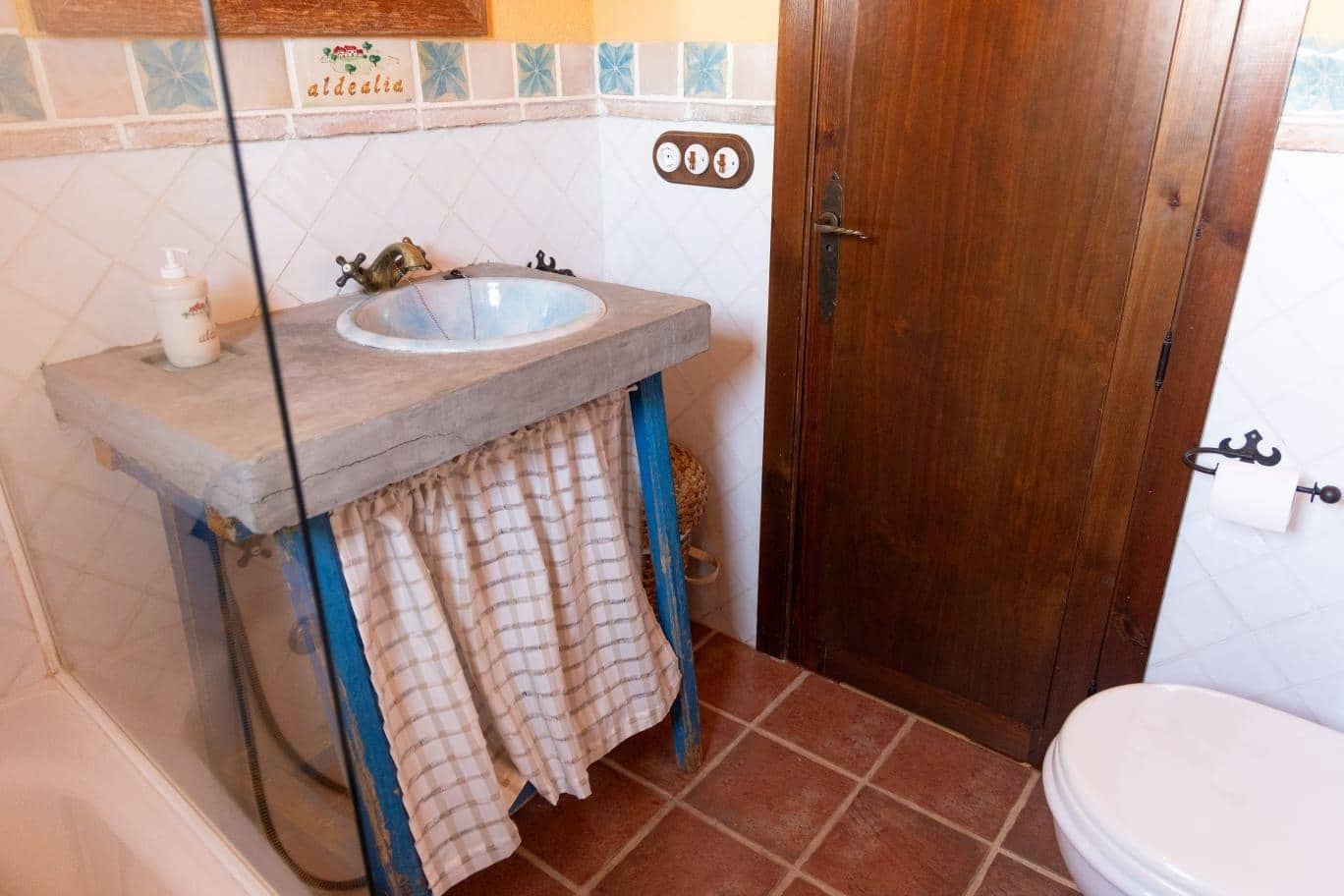 5 slaapkamer Finca/Landhuis te koop in Cordoba stad met zwembad - € 145.000 (Ref: 9383037)