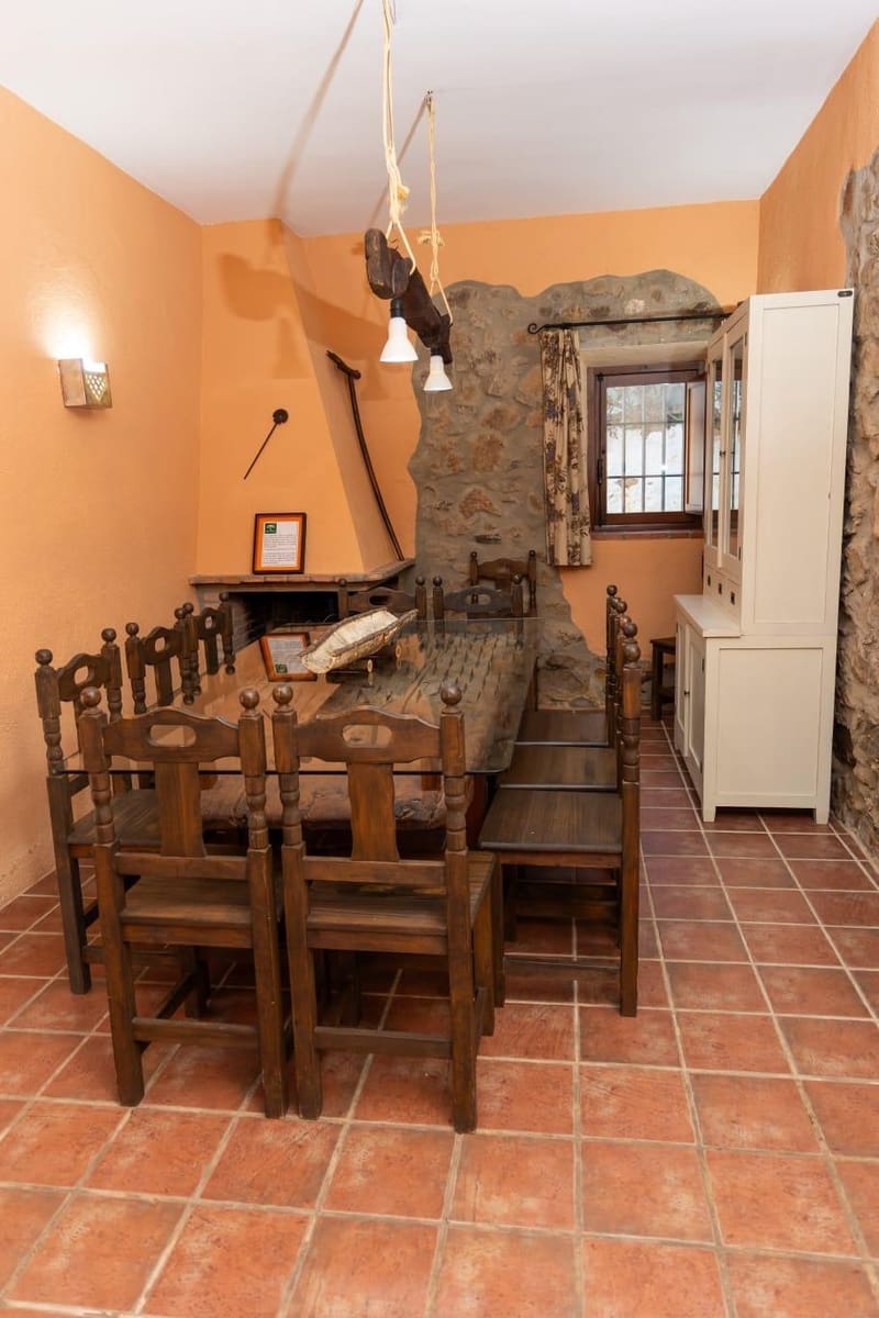 5 slaapkamer Finca/Landhuis te koop in Cordoba stad met zwembad - € 145.000 (Ref: 9383037)