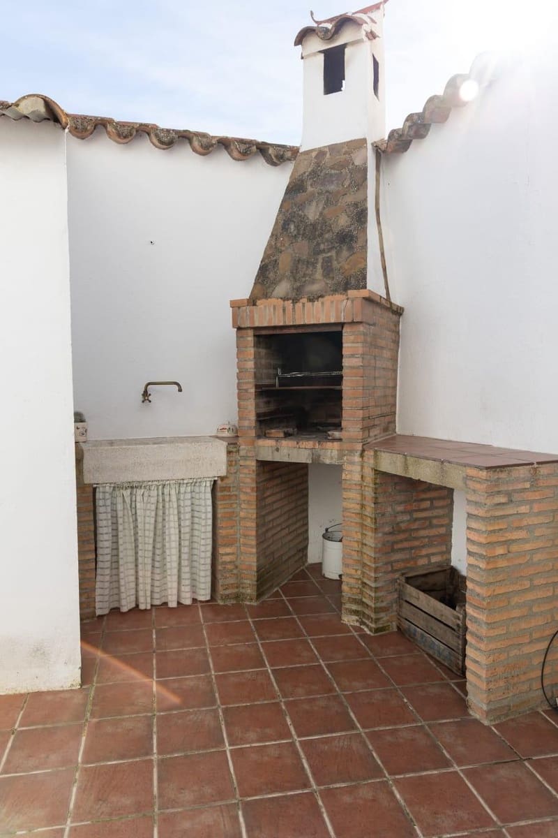5 slaapkamer Finca/Landhuis te koop in Cordoba stad met zwembad - € 145.000 (Ref: 9383037)