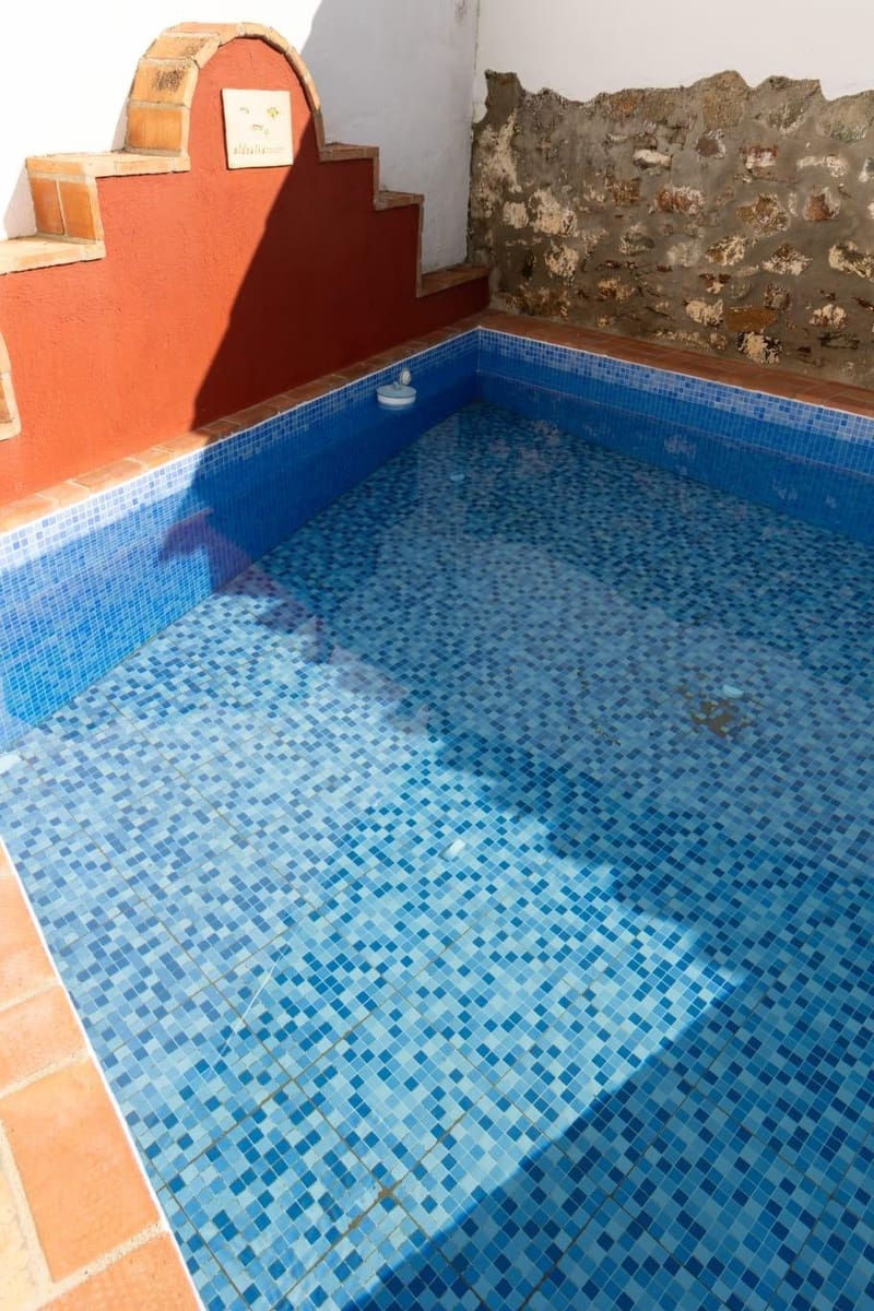 5 slaapkamer Finca/Landhuis te koop in Cordoba stad met zwembad - € 145.000 (Ref: 9383037)