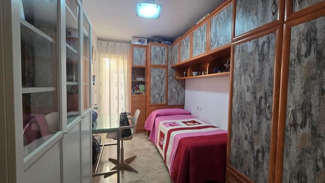 3 camera da letto Appartamento in vendita in Cordova città con garage - 327.000 € (Rif: 9385697)
